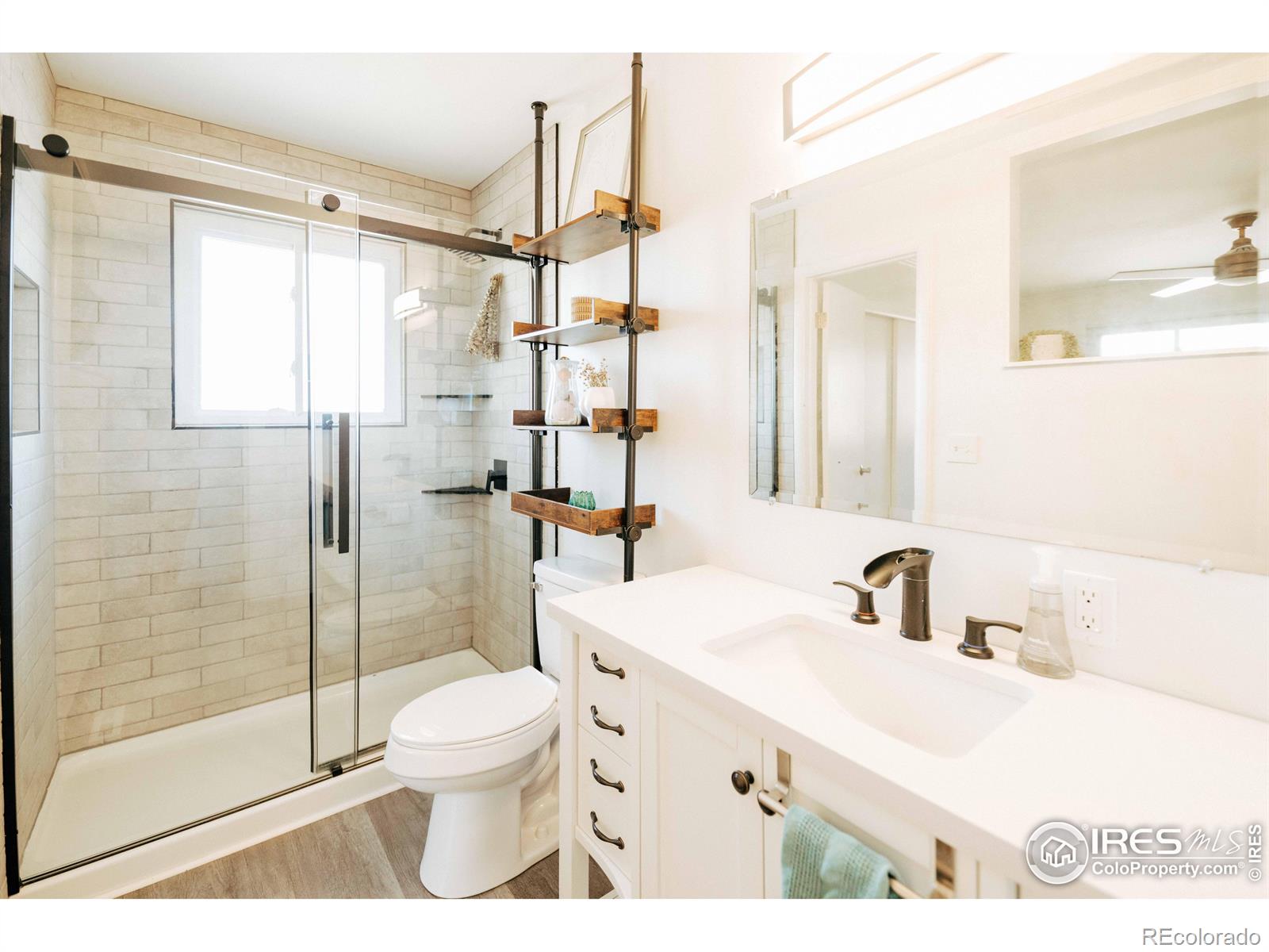MLS Image #17 for 6833 s buffalo street,littleton, Colorado
