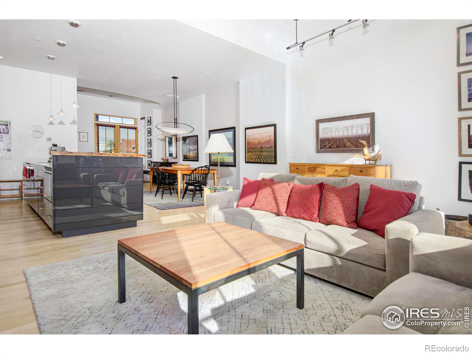 MLS Image #15 for 2011  100 year party court,longmont, Colorado