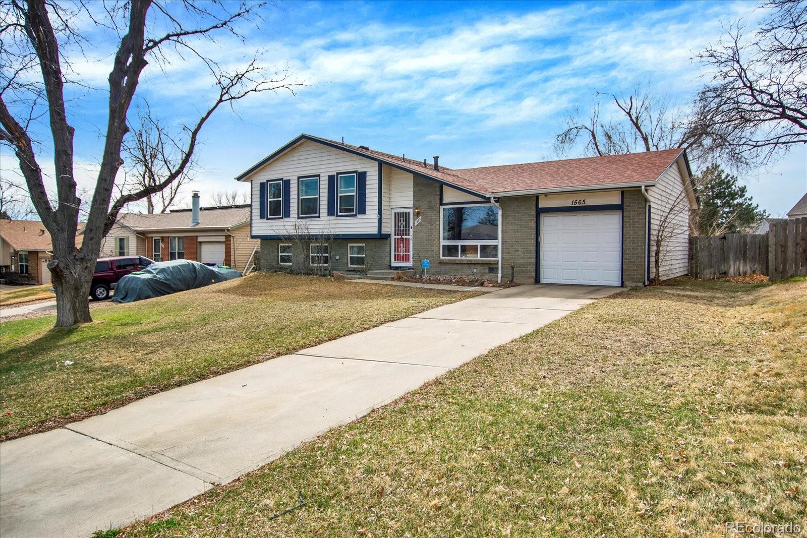 MLS Image #2 for 1565 s helena circle,aurora, Colorado
