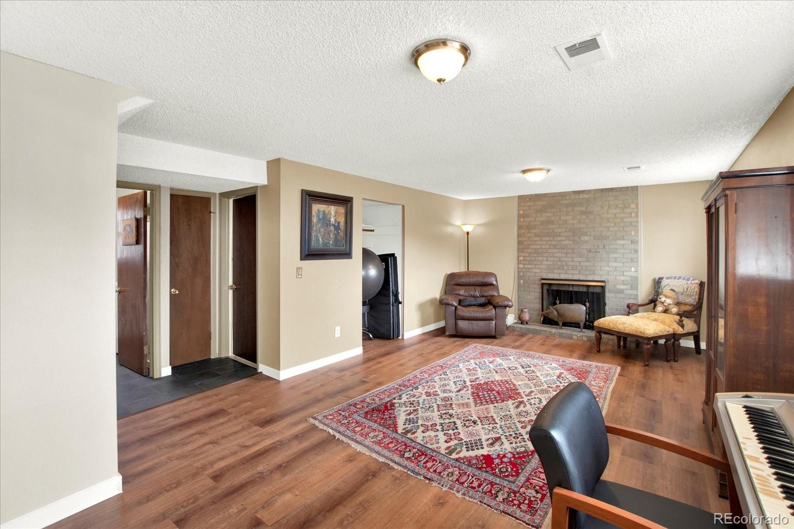 MLS Image #9 for 1565 s helena circle,aurora, Colorado