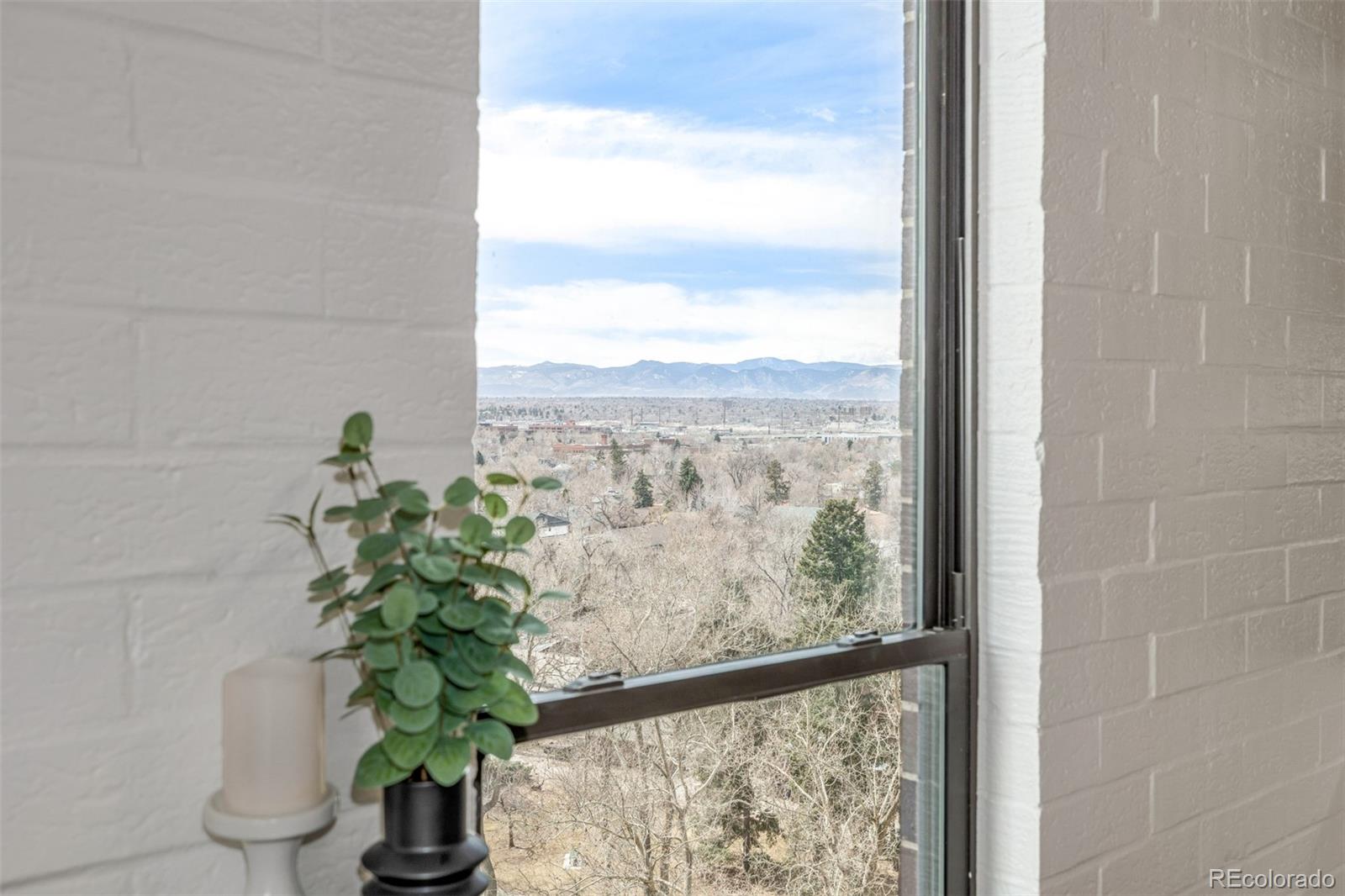 MLS Image #18 for 460 s marion parkway,denver, Colorado