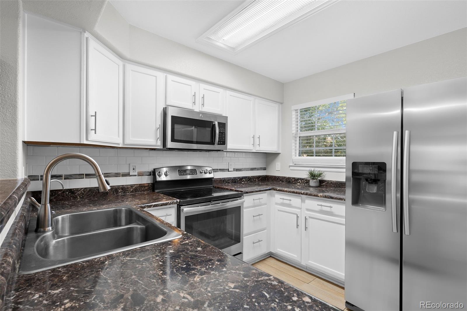 MLS Image #11 for 12036 e hoye drive,aurora, Colorado
