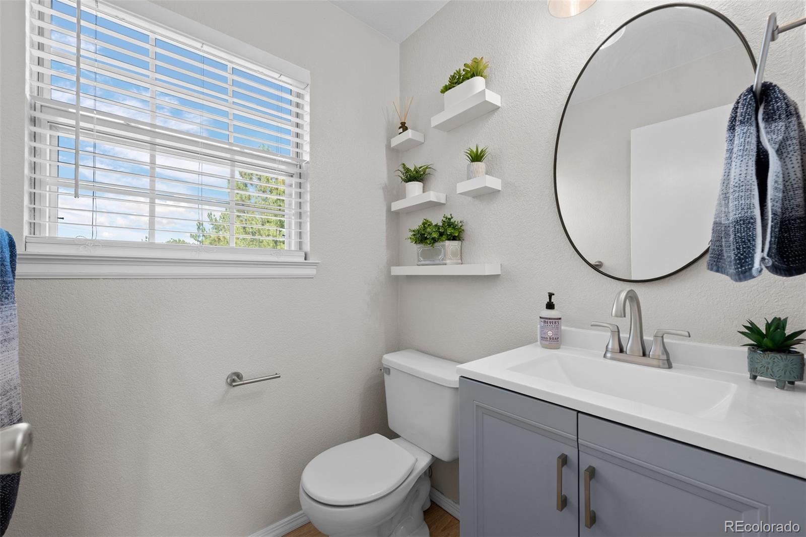 MLS Image #14 for 12036 e hoye drive,aurora, Colorado