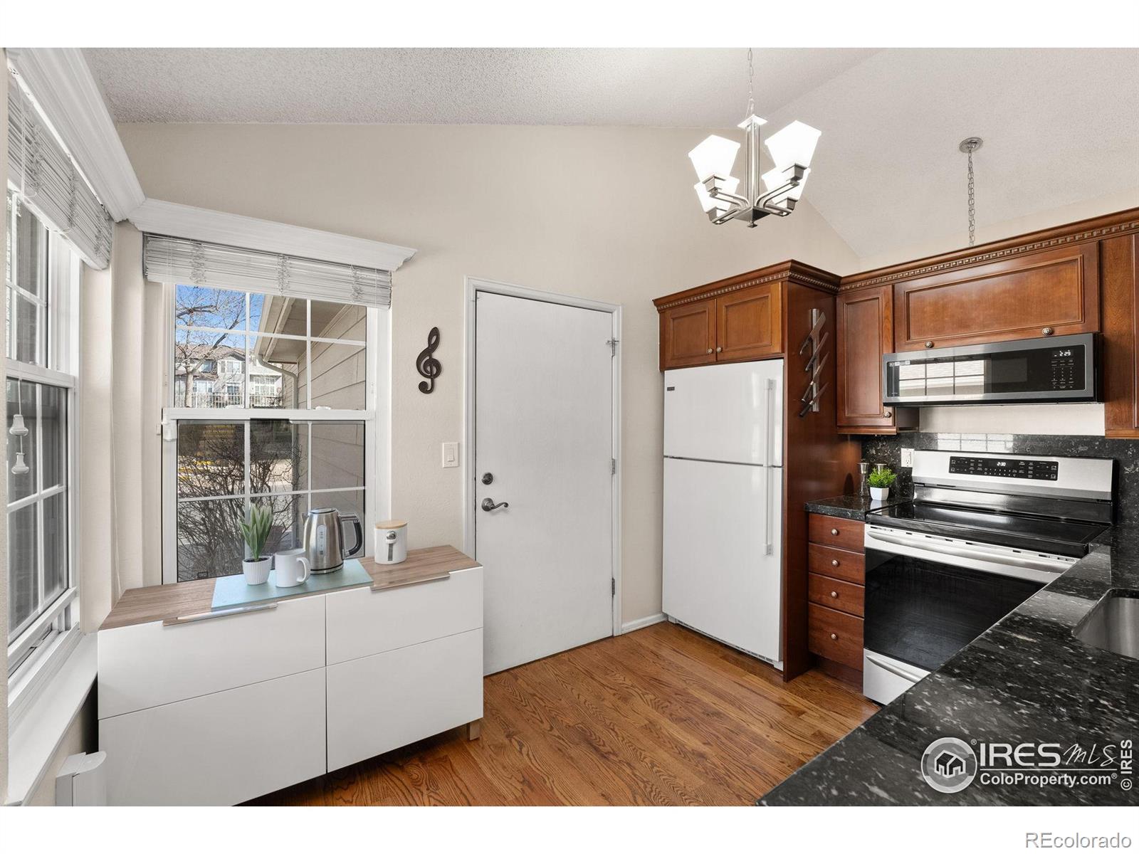 MLS Image #7 for 1470 s quebec way,denver, Colorado