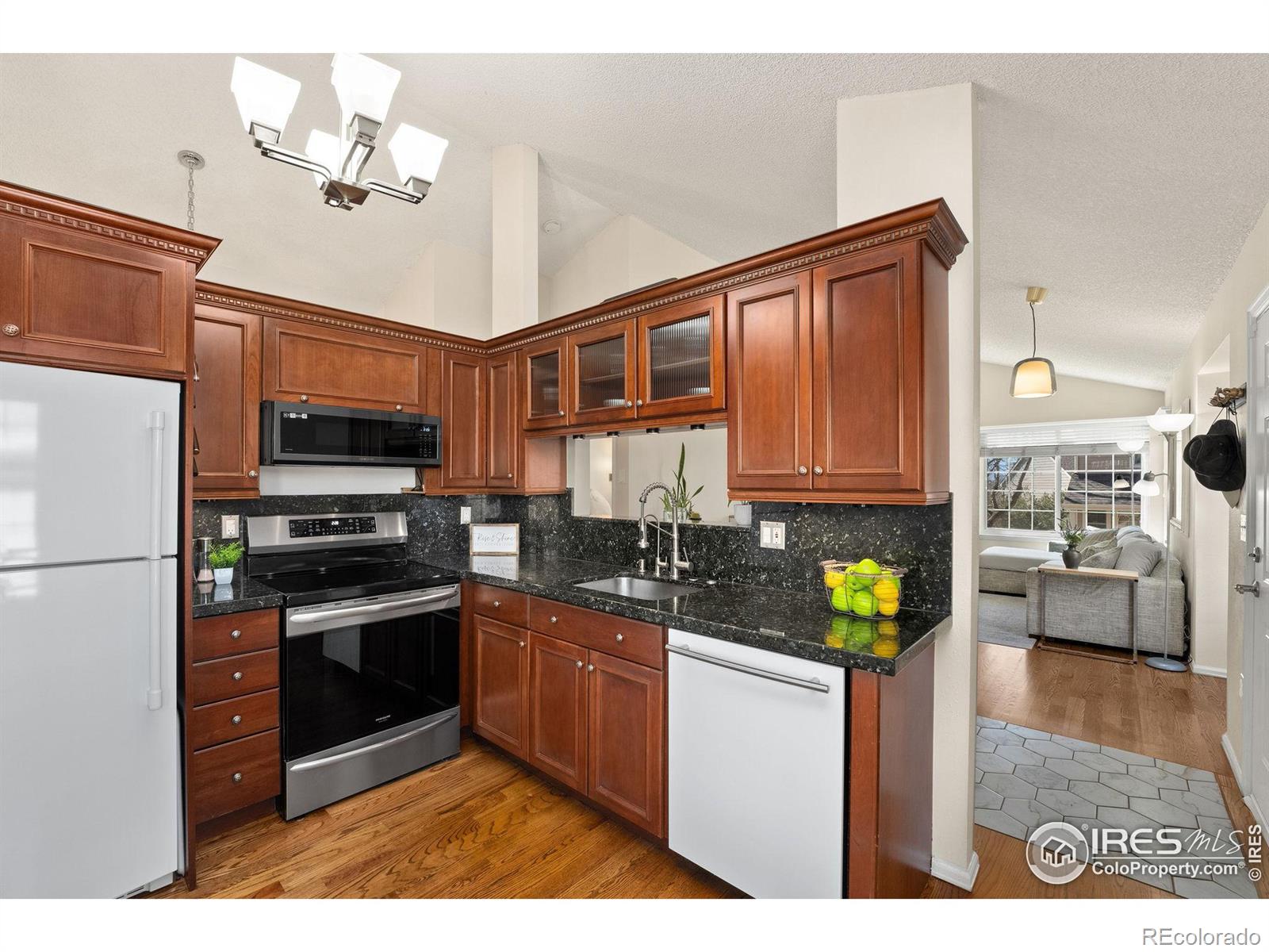 MLS Image #8 for 1470 s quebec way,denver, Colorado