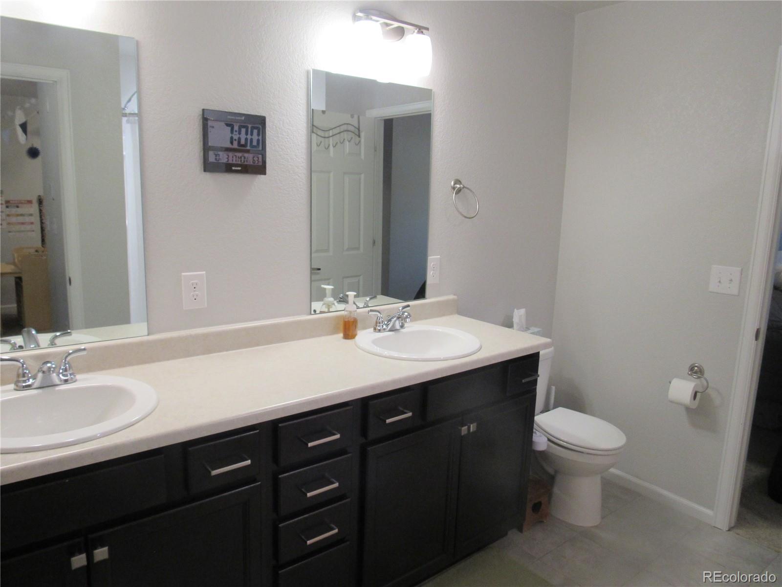MLS Image #10 for 6848 e archer drive,denver, Colorado