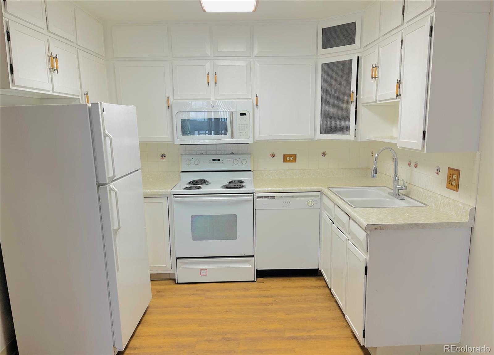 CMA Image for 695 S Alton Way,Denver, Colorado