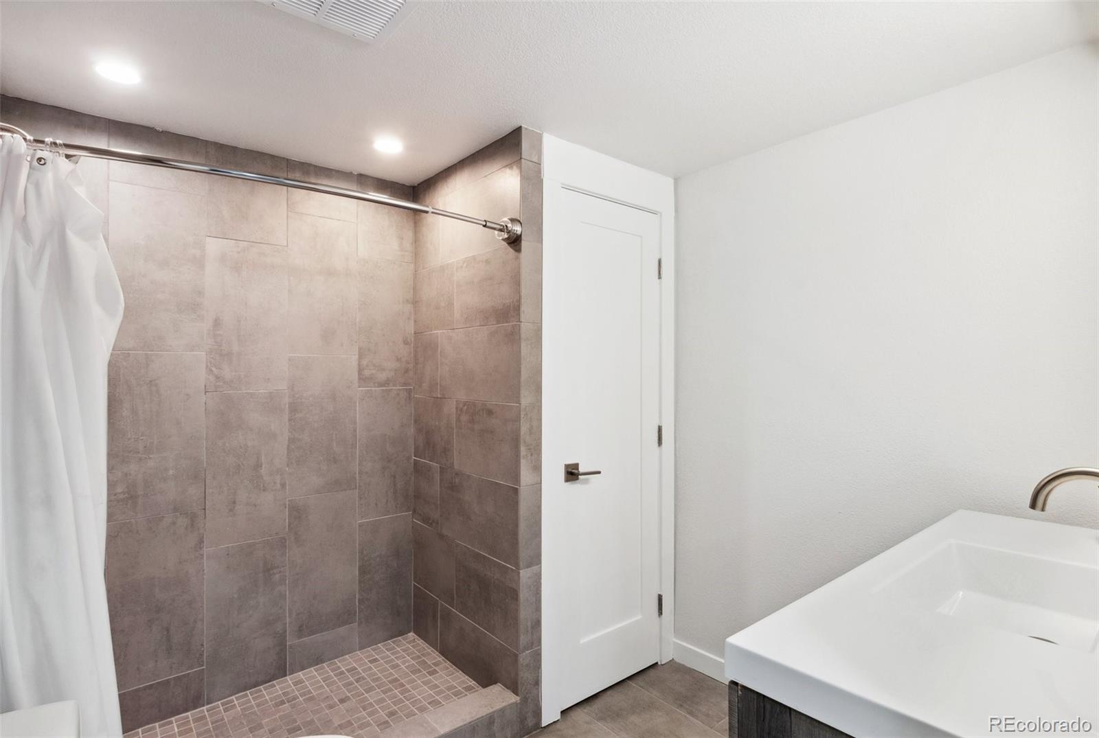 MLS Image #18 for 6035  moorfield avenue,colorado springs, Colorado