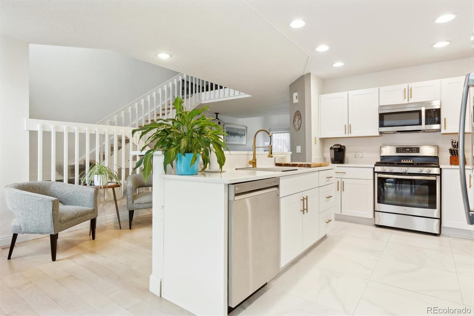 MLS Image #9 for 5926 s jellison street b,littleton, Colorado