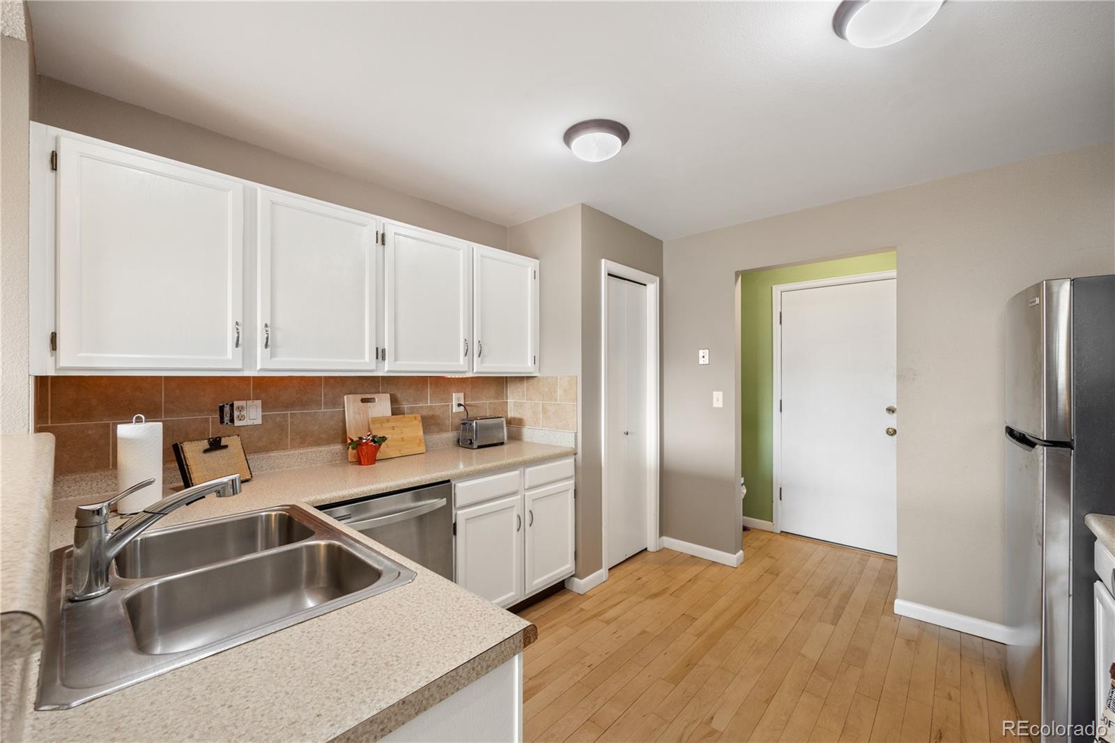 MLS Image #9 for 14822 e penwood place,aurora, Colorado