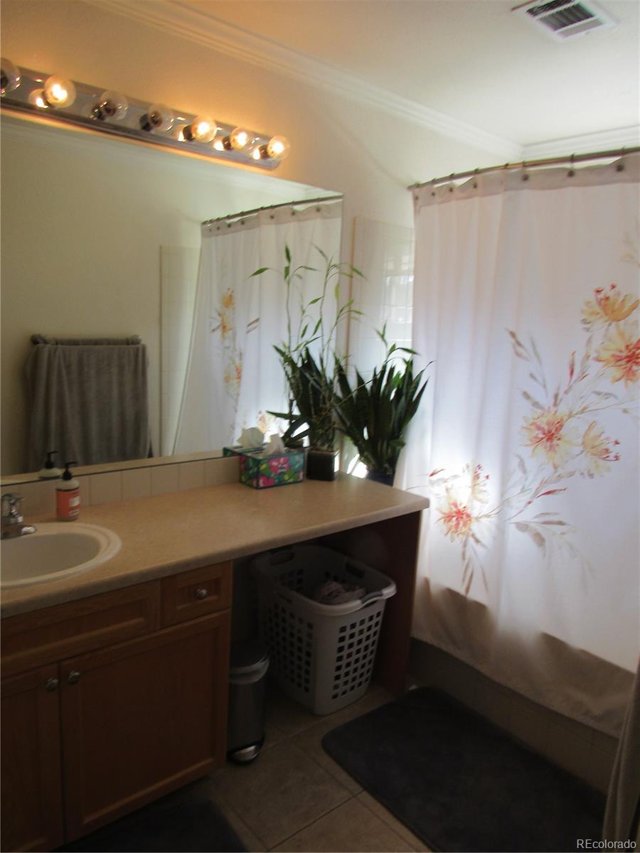 MLS Image #16 for 7456 e 10th avenue,denver, Colorado