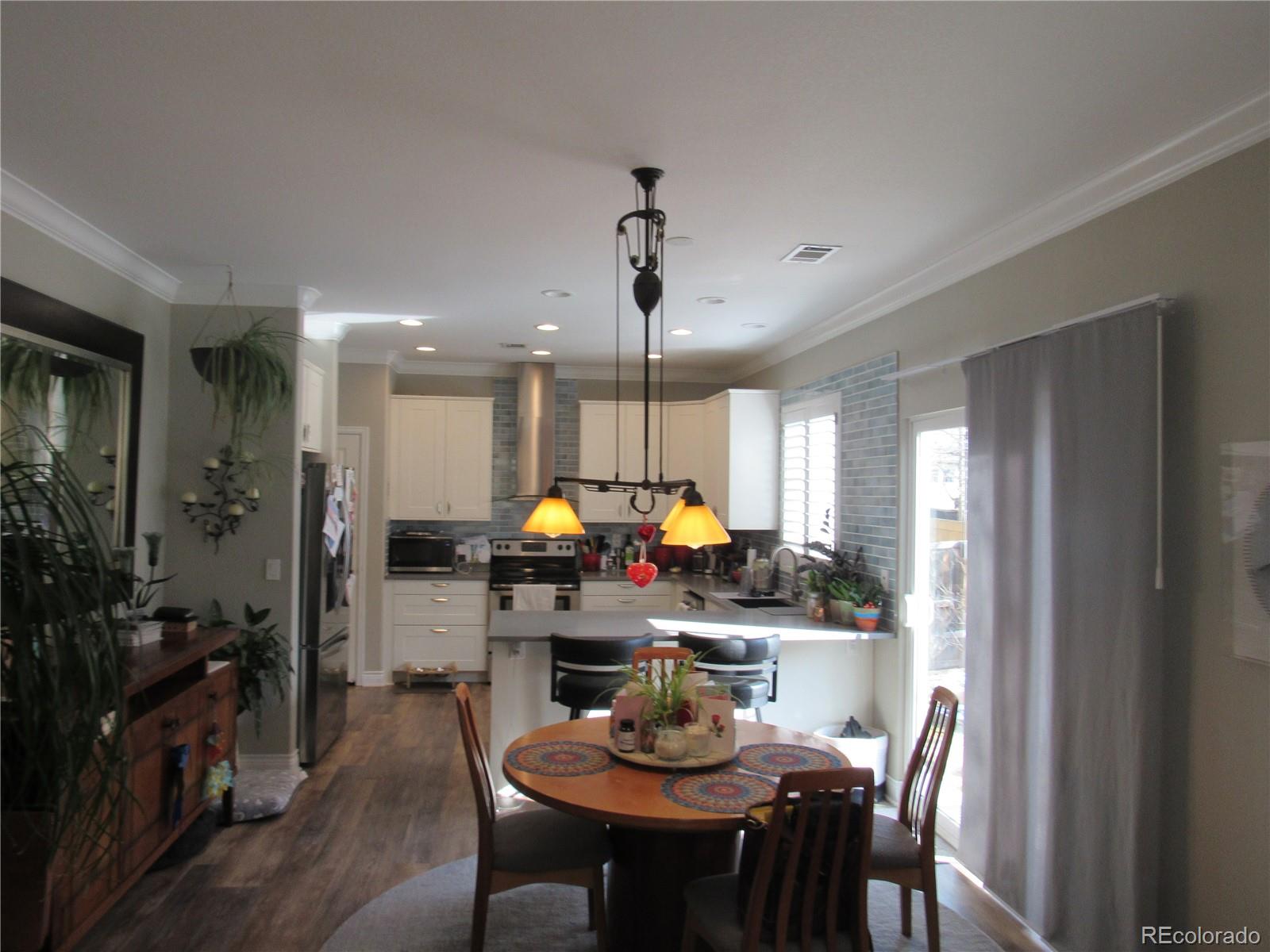 MLS Image #9 for 7456 e 10th avenue,denver, Colorado