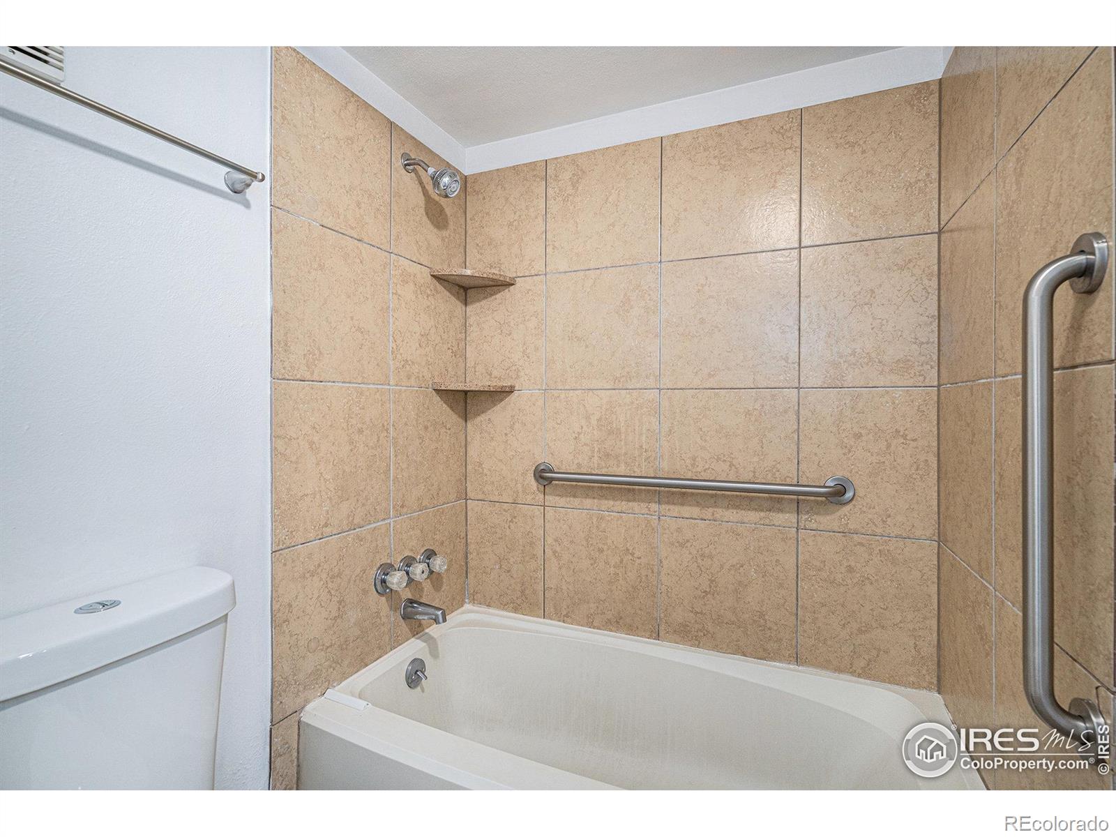 MLS Image #8 for 14760 e kentucky drive,aurora, Colorado