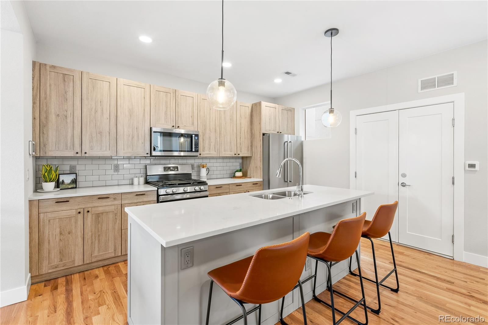 MLS Image #10 for 1733  irving street,denver, Colorado