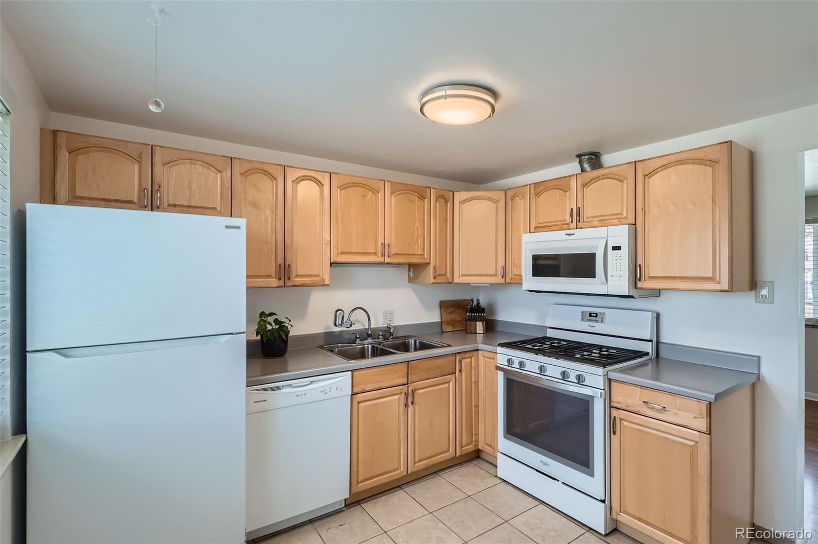 MLS Image #8 for 1781  uinta street,denver, Colorado