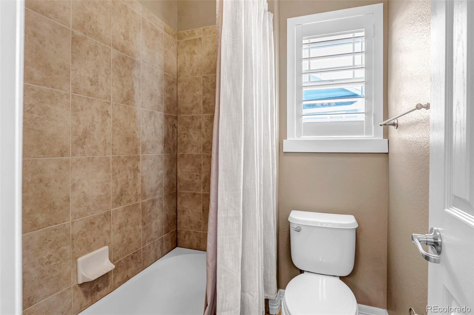 MLS Image #27 for 6236 s robertsdale court,aurora, Colorado