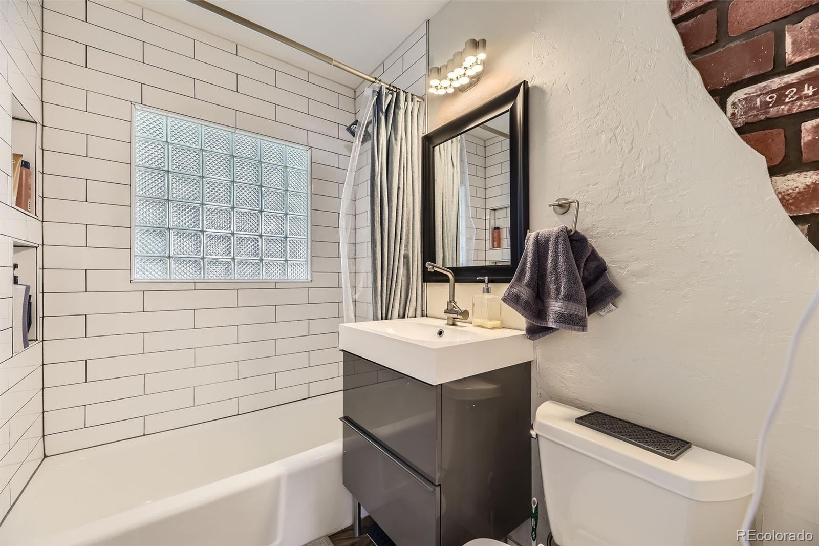 MLS Image #19 for 3041 s fairfax street,denver, Colorado