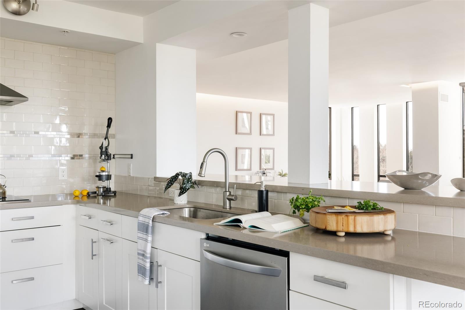 MLS Image #17 for 1111  race street,denver, Colorado