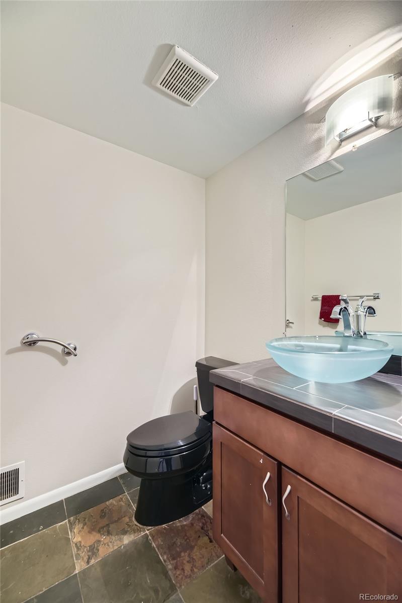 MLS Image #17 for 3310 s oneida way,denver, Colorado
