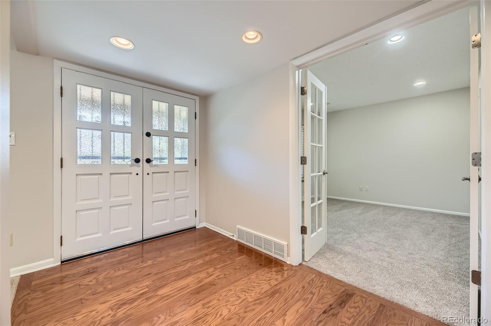 MLS Image #3 for 3310 s oneida way,denver, Colorado