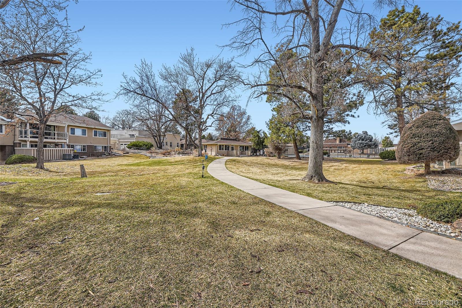 MLS Image #33 for 3310 s oneida way,denver, Colorado