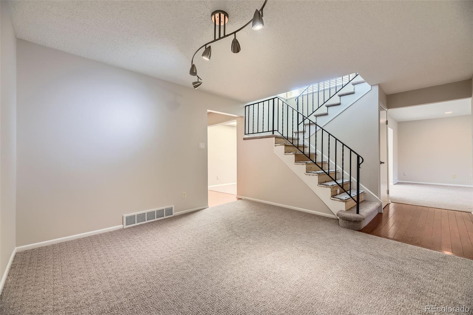 MLS Image #9 for 3310 s oneida way,denver, Colorado