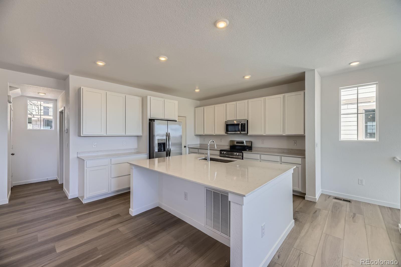 MLS Image #3 for 8858  waterleaf lane,littleton, Colorado