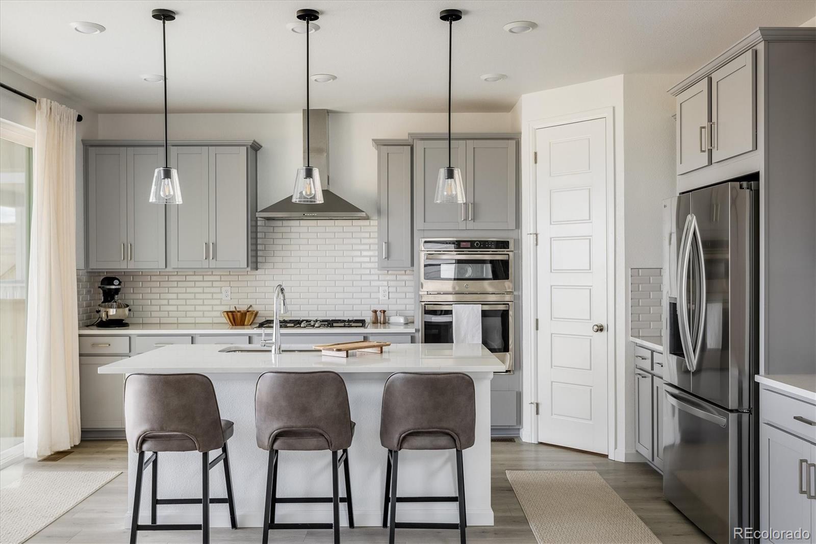 MLS Image #11 for 16568 w 92nd place,arvada, Colorado