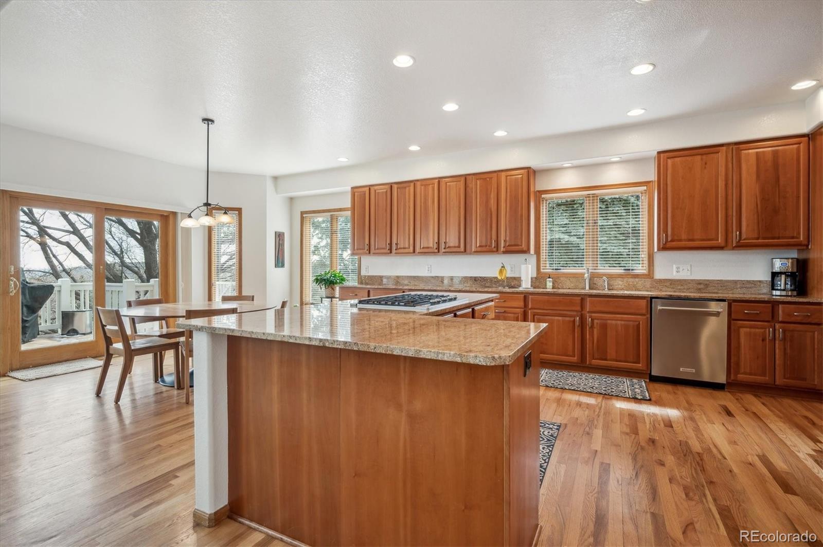 MLS Image #10 for 8  mountain high court,littleton, Colorado