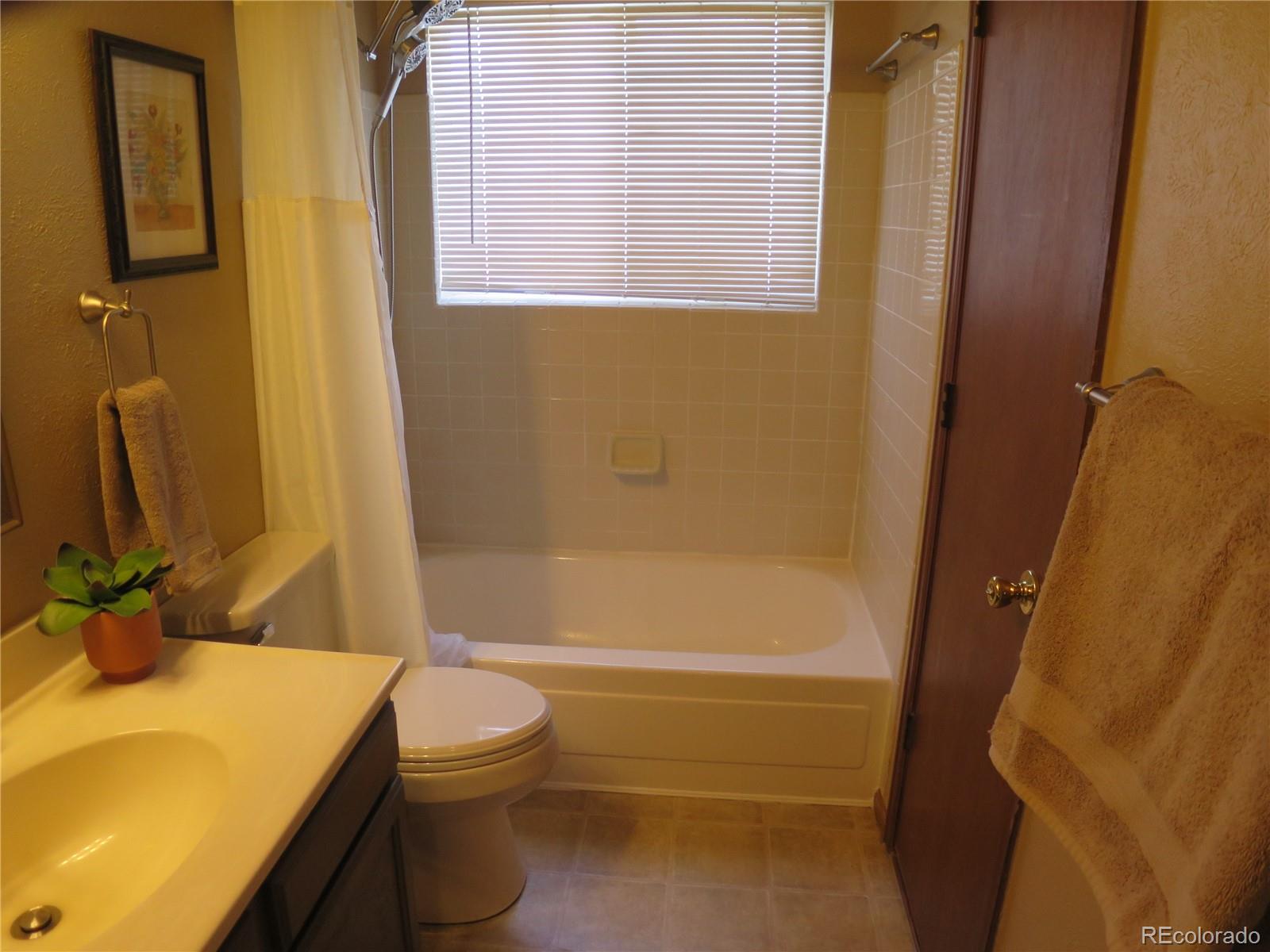 MLS Image #11 for 17671 e brown circle,aurora, Colorado