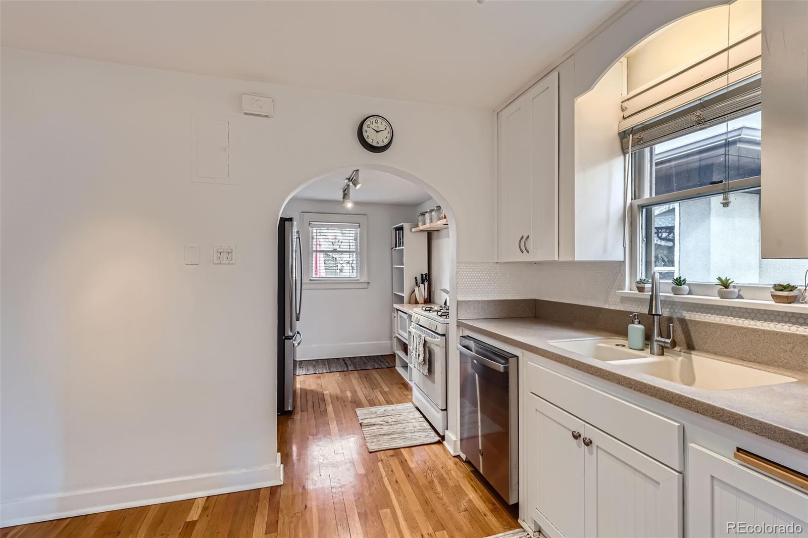 MLS Image #10 for 1335 s sherman street,denver, Colorado