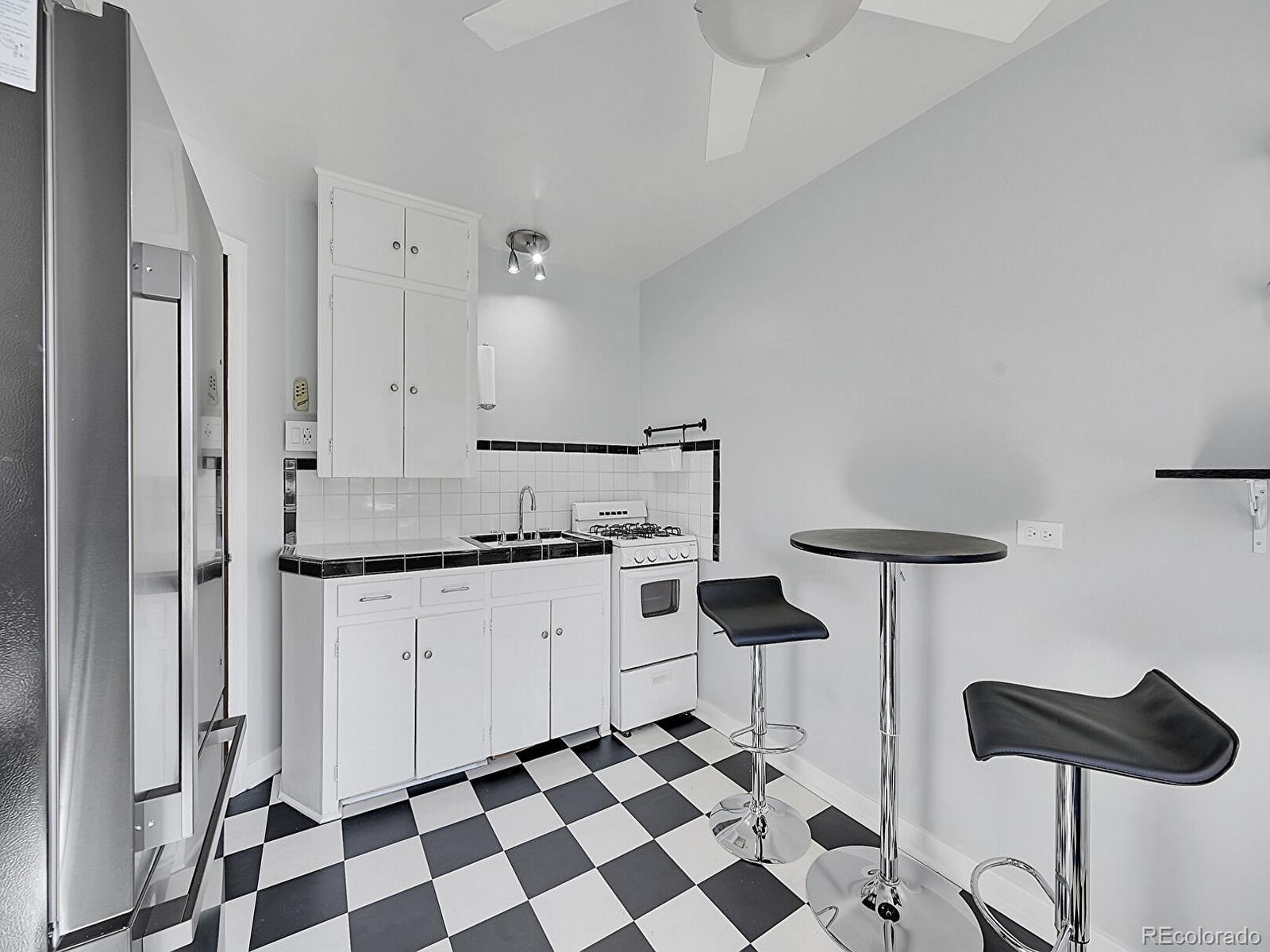 MLS Image #16 for 1605  saint paul street,denver, Colorado