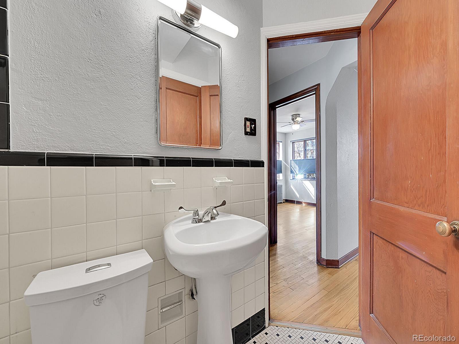 MLS Image #17 for 1605  saint paul street,denver, Colorado