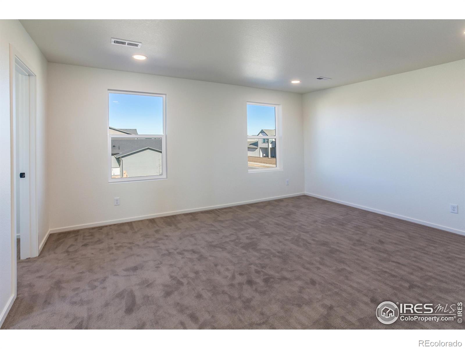 MLS Image #18 for 6049  saddle horn drive,timnath, Colorado