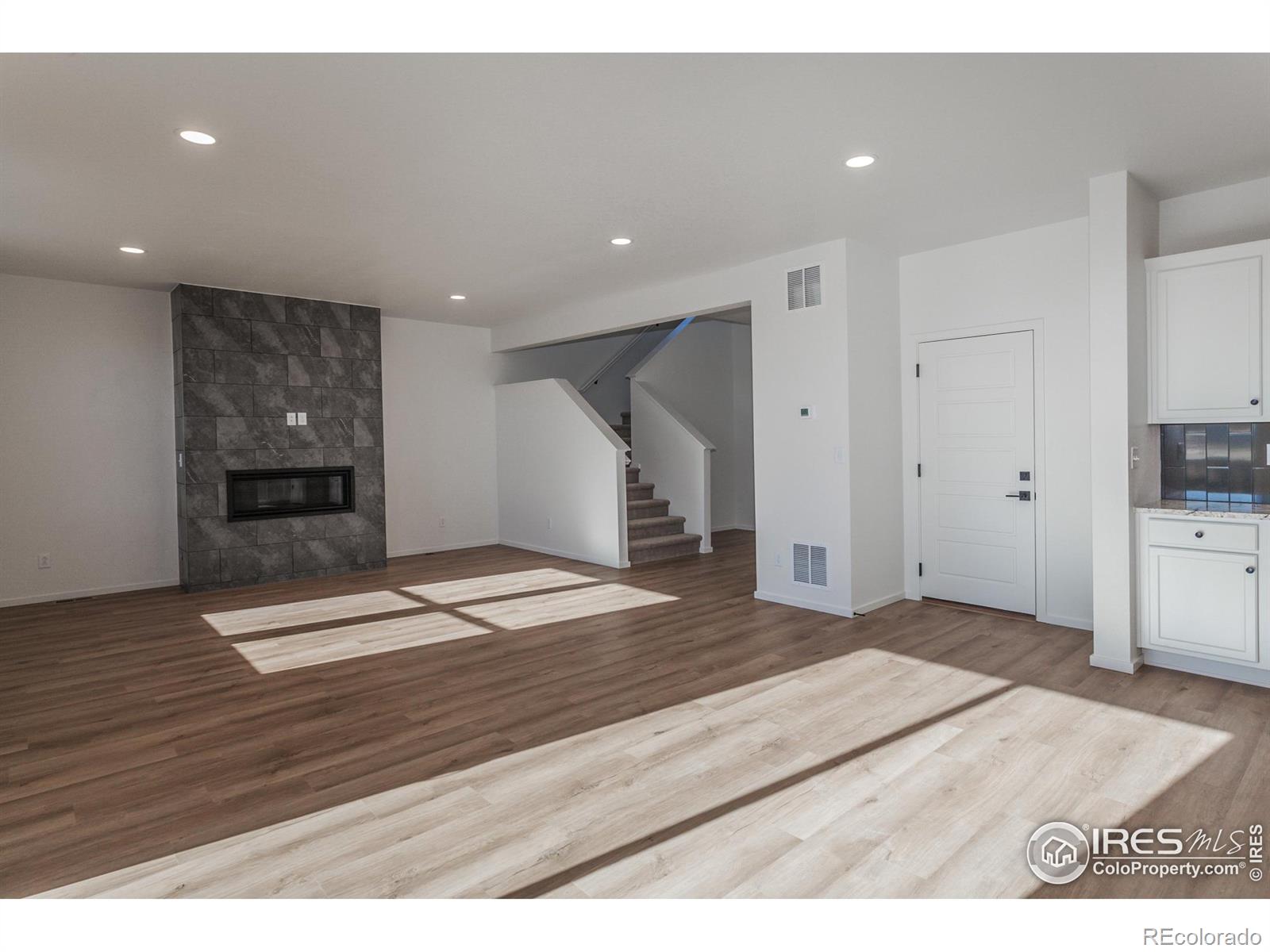 MLS Image #6 for 6049  saddle horn drive,timnath, Colorado