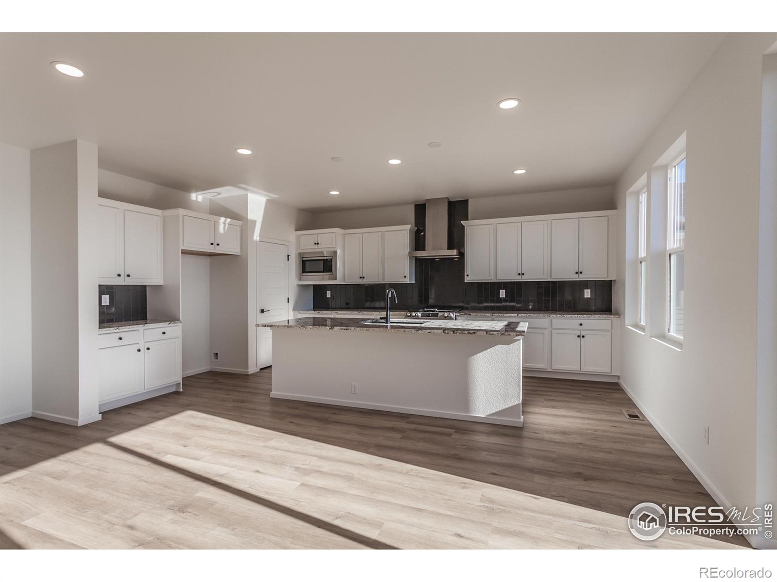 MLS Image #7 for 6049  saddle horn drive,timnath, Colorado