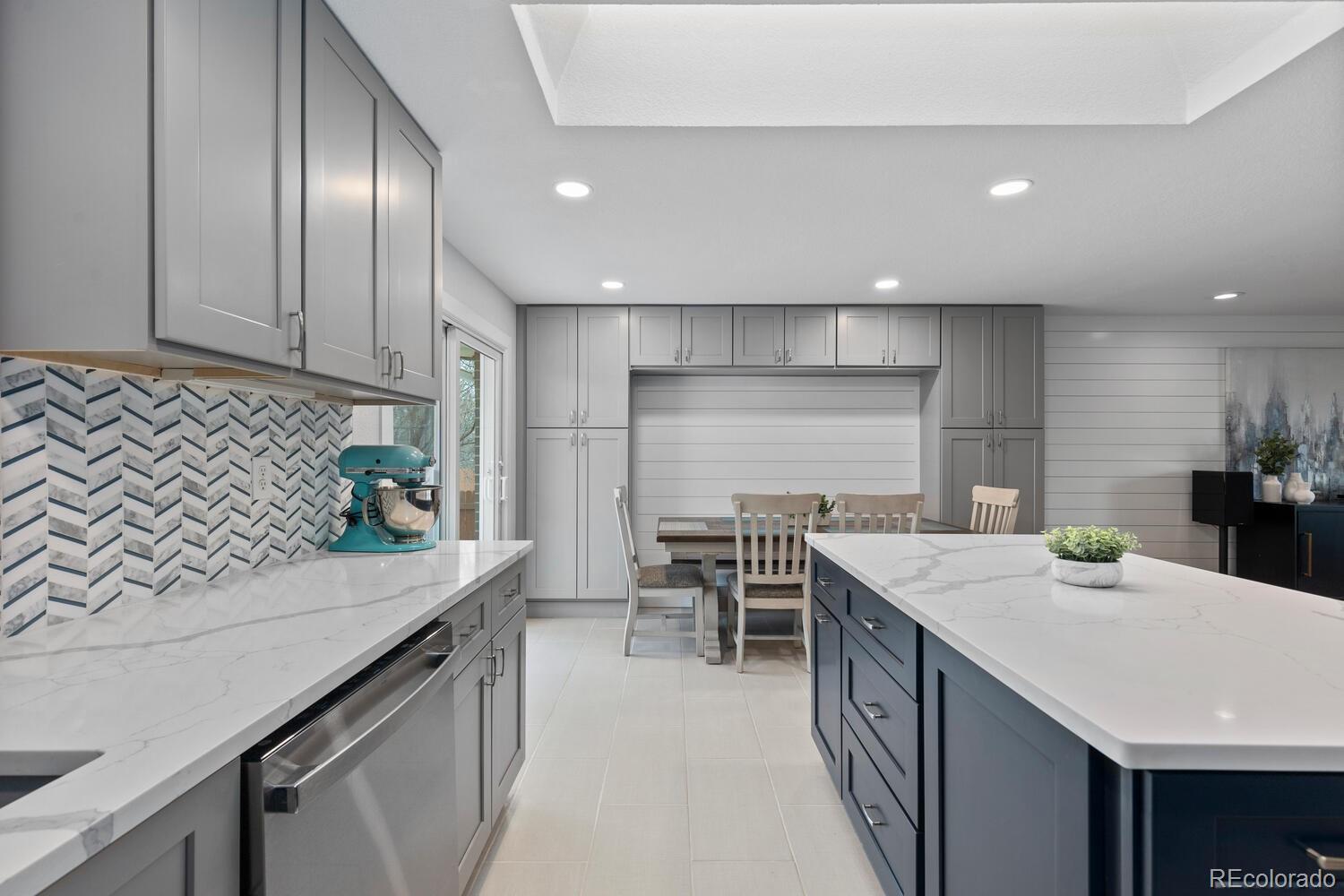 MLS Image #11 for 2894 s jay street,denver, Colorado