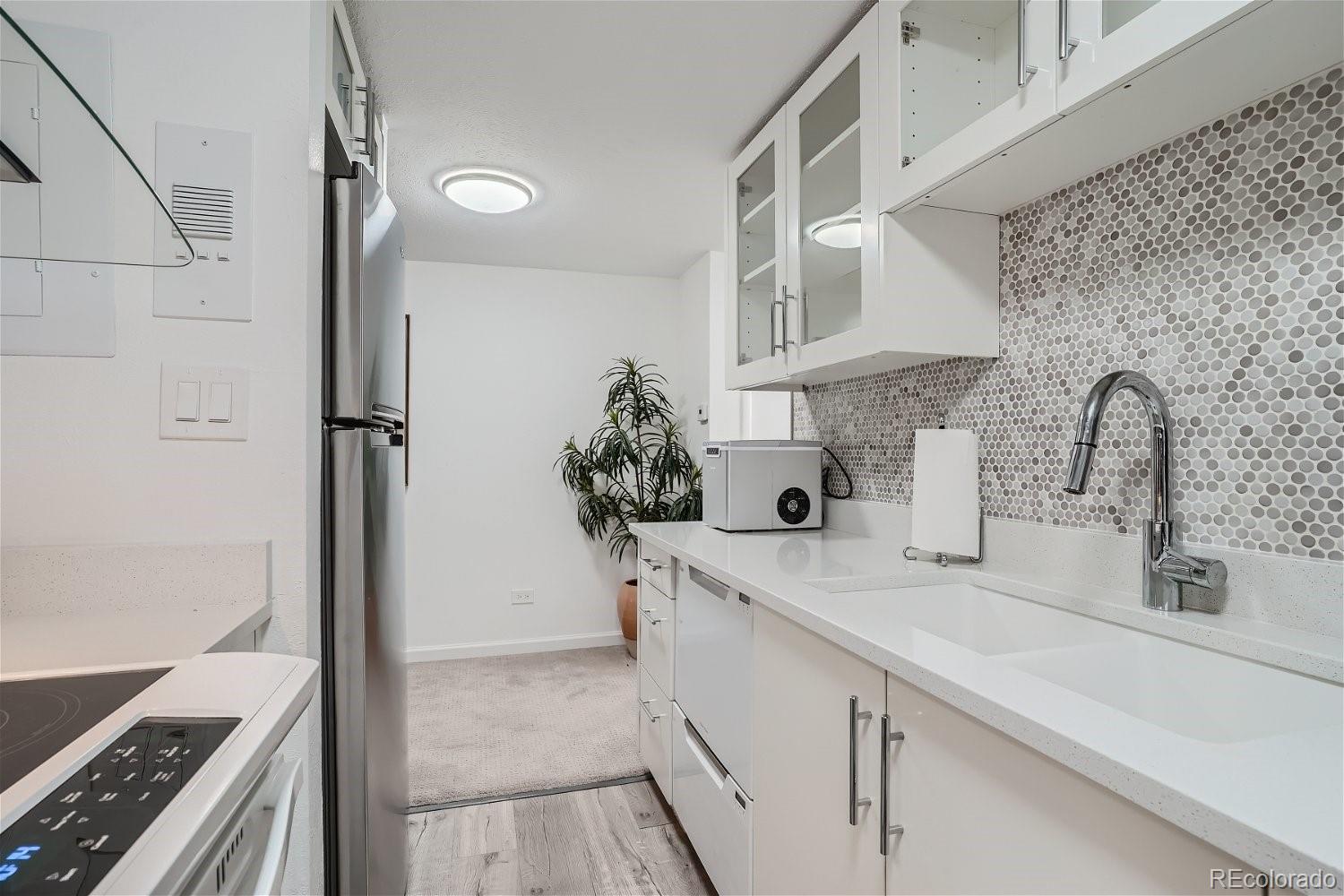 MLS Image #3 for 352 s lafayette street,denver, Colorado