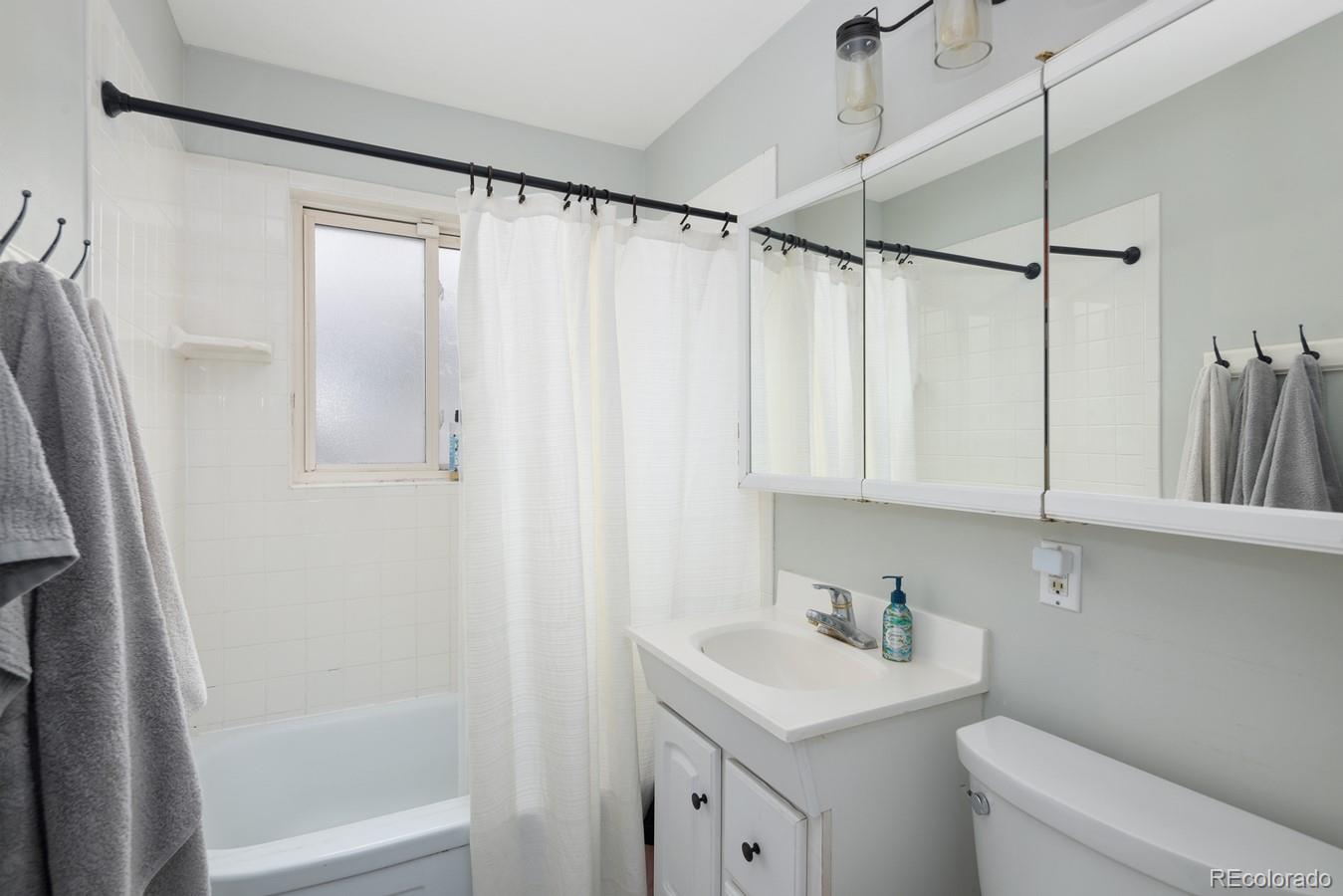 MLS Image #16 for 3244 s holly street,denver, Colorado