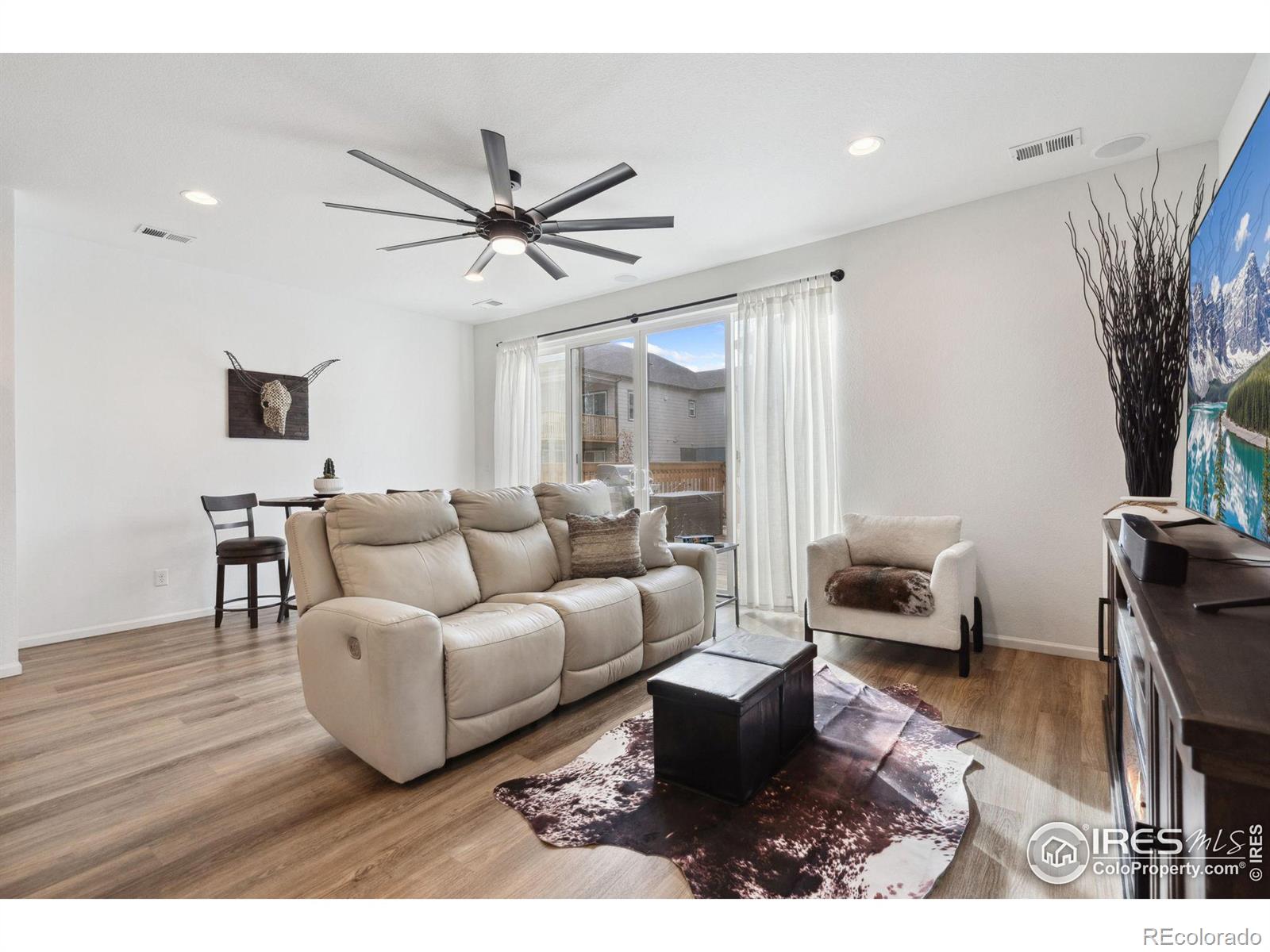 MLS Image #5 for 5687  indian wells court,windsor, Colorado