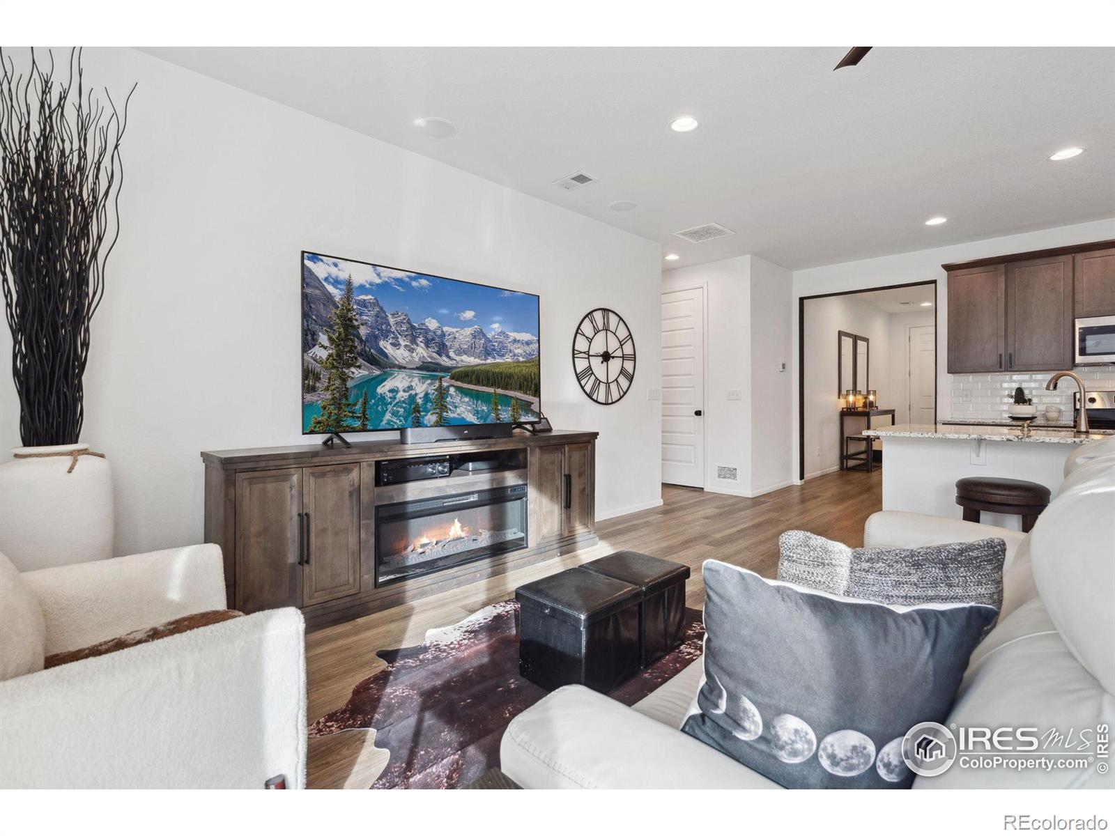 MLS Image #6 for 5687  indian wells court,windsor, Colorado