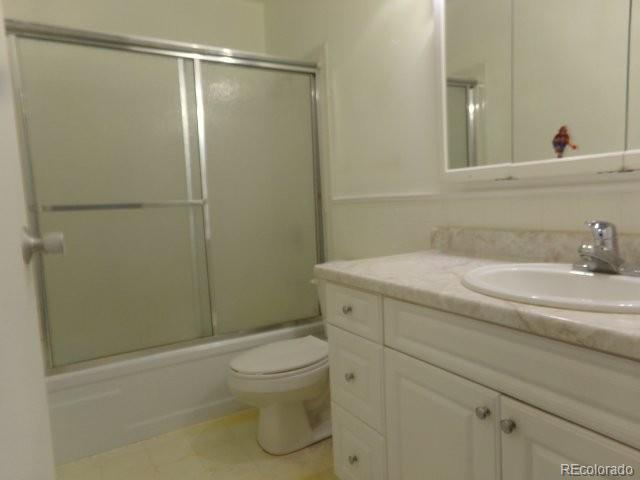 MLS Image #13 for 580 s clinton street,denver, Colorado
