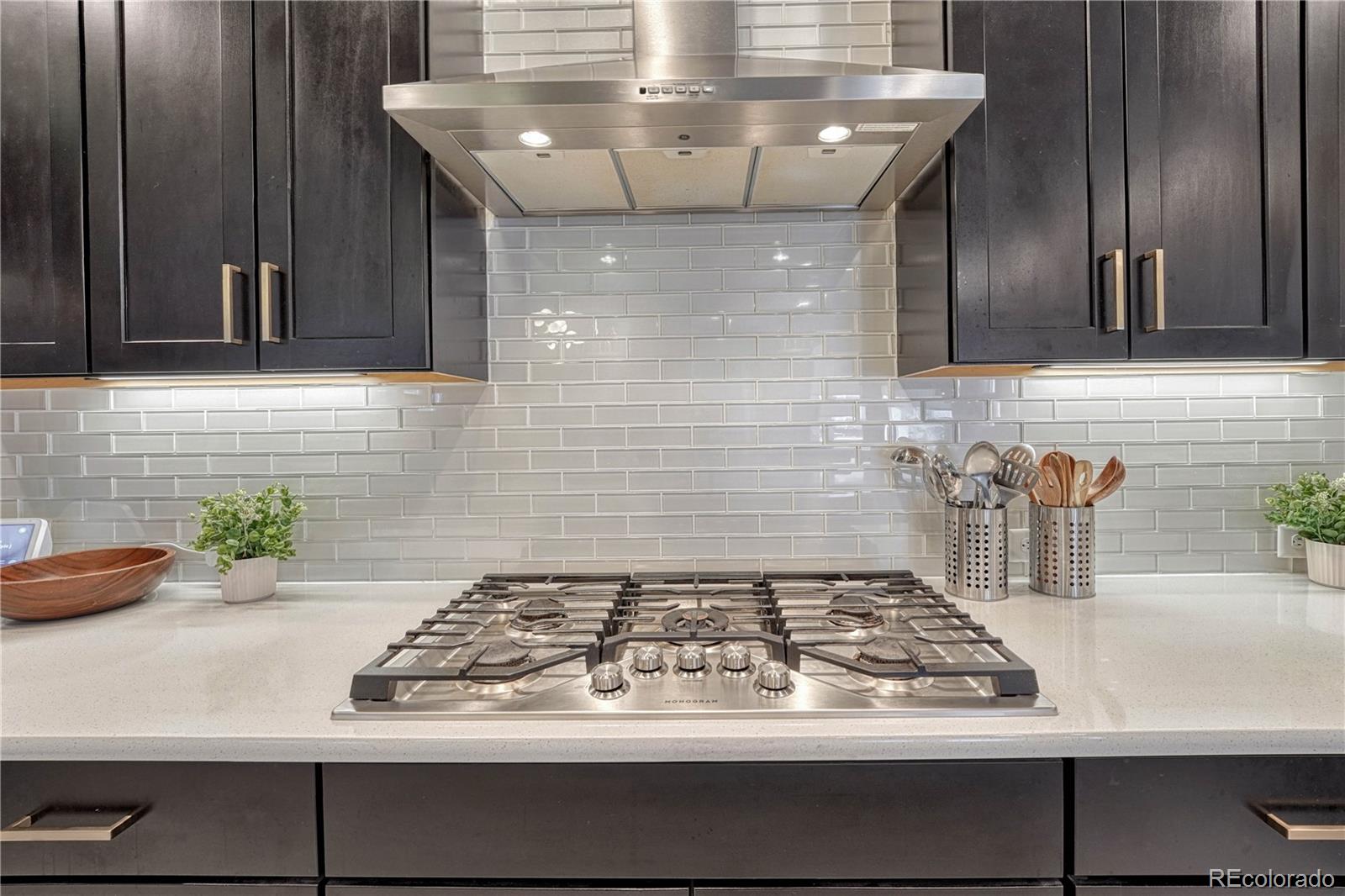 MLS Image #11 for 23  mayflower park place,colorado springs, Colorado