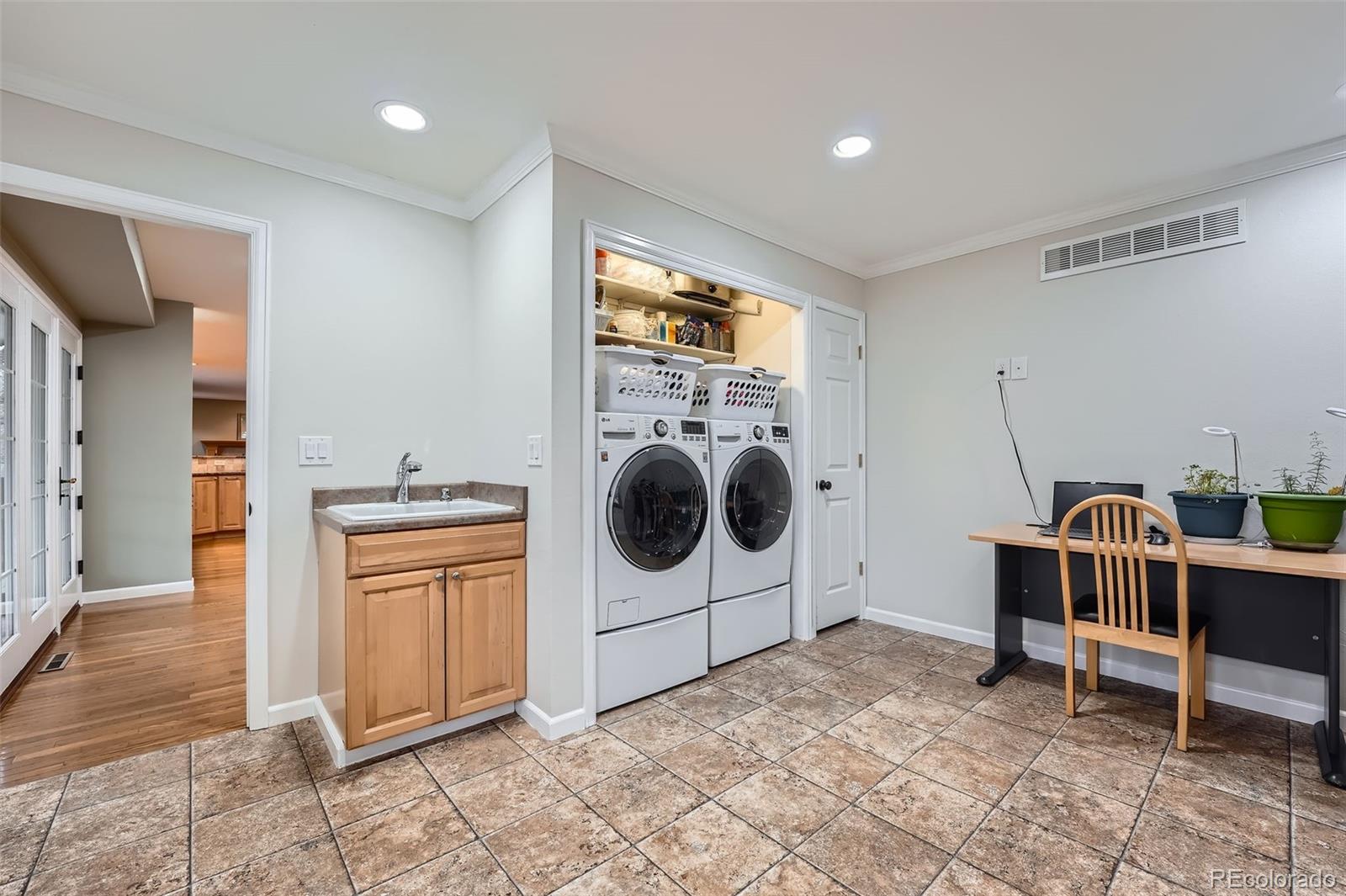 MLS Image #11 for 7823 s locust court,centennial, Colorado