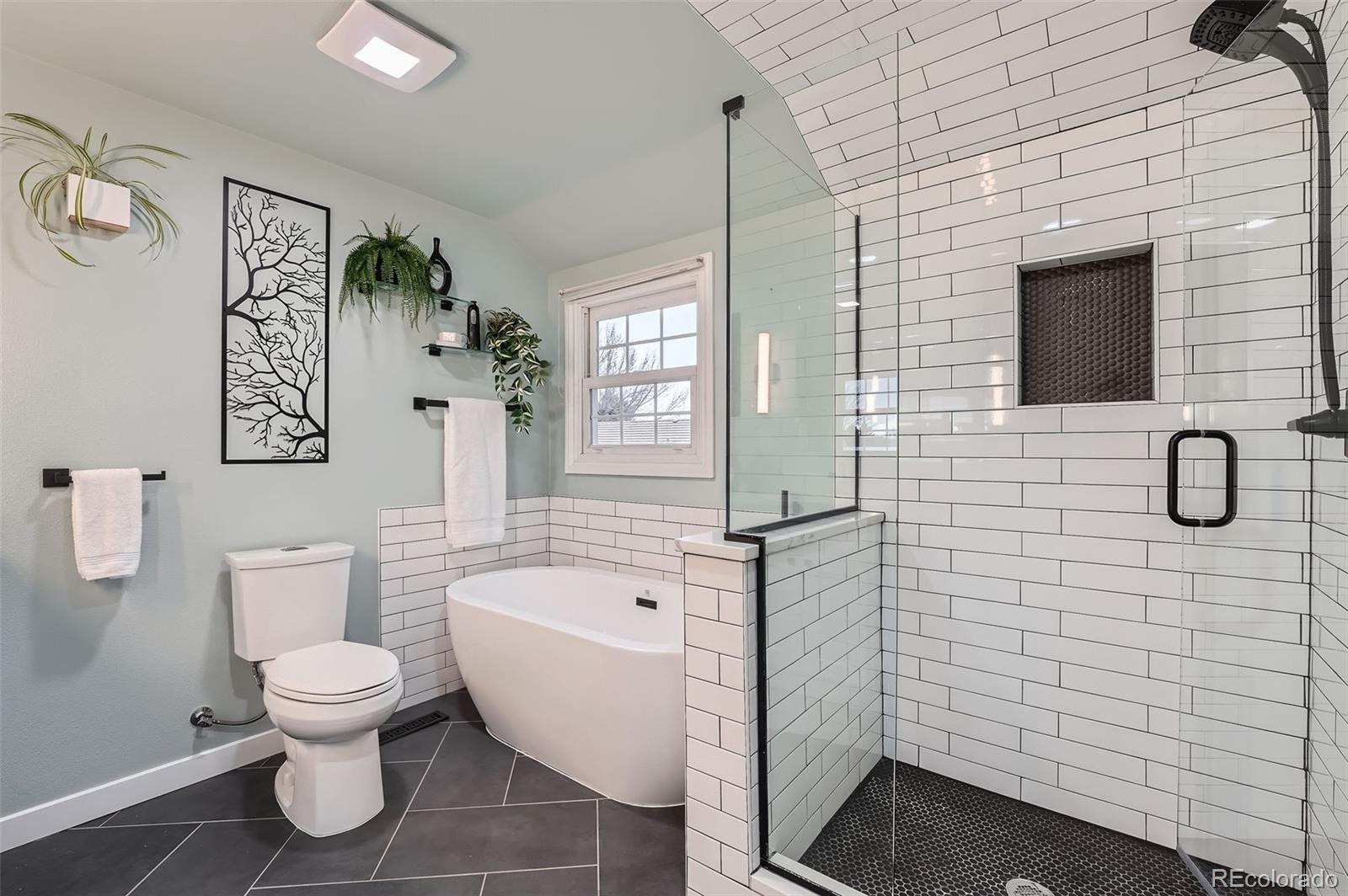 MLS Image #20 for 7823 s locust court,centennial, Colorado