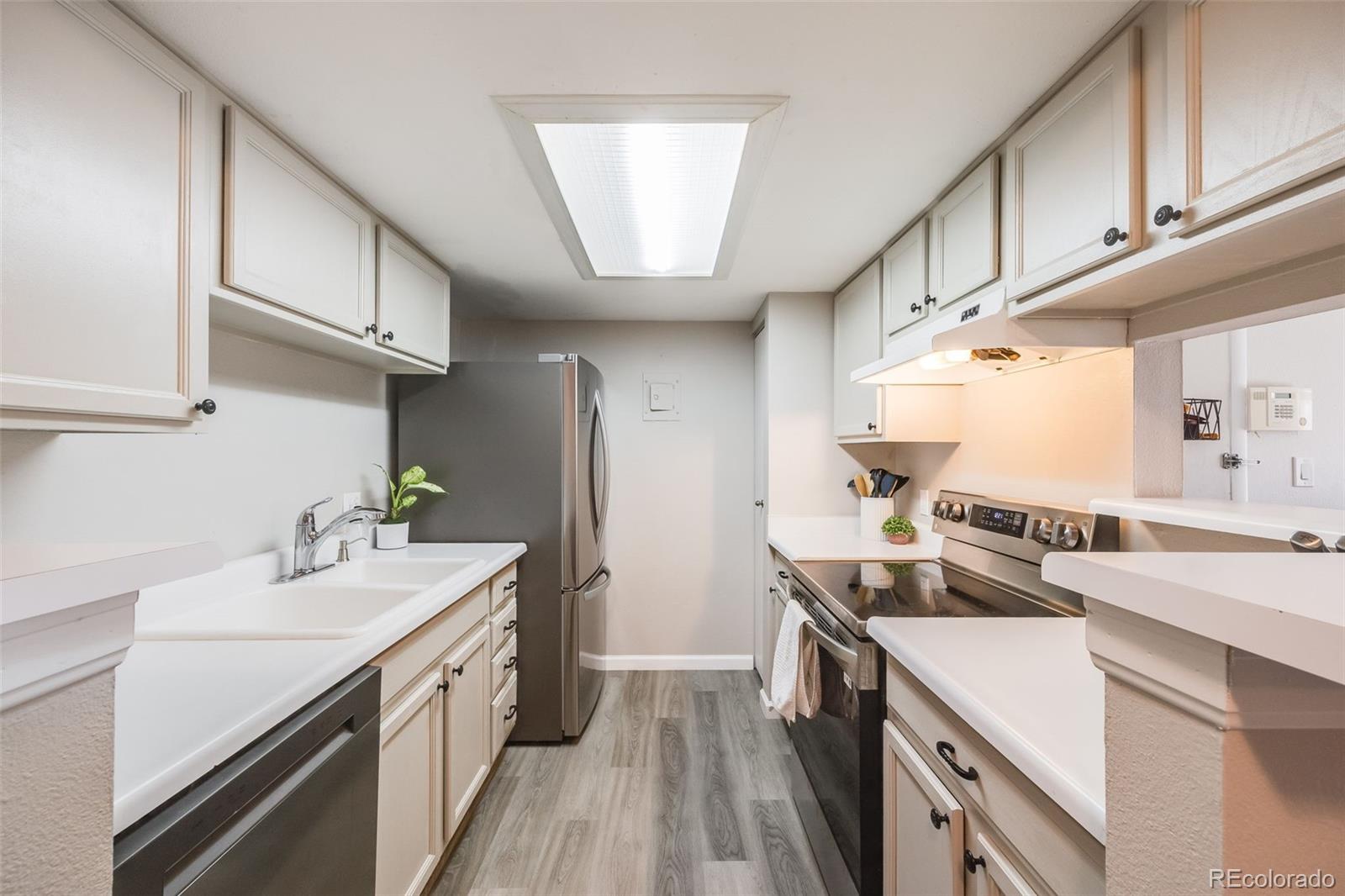 MLS Image #8 for 4400 s quebec street,denver, Colorado
