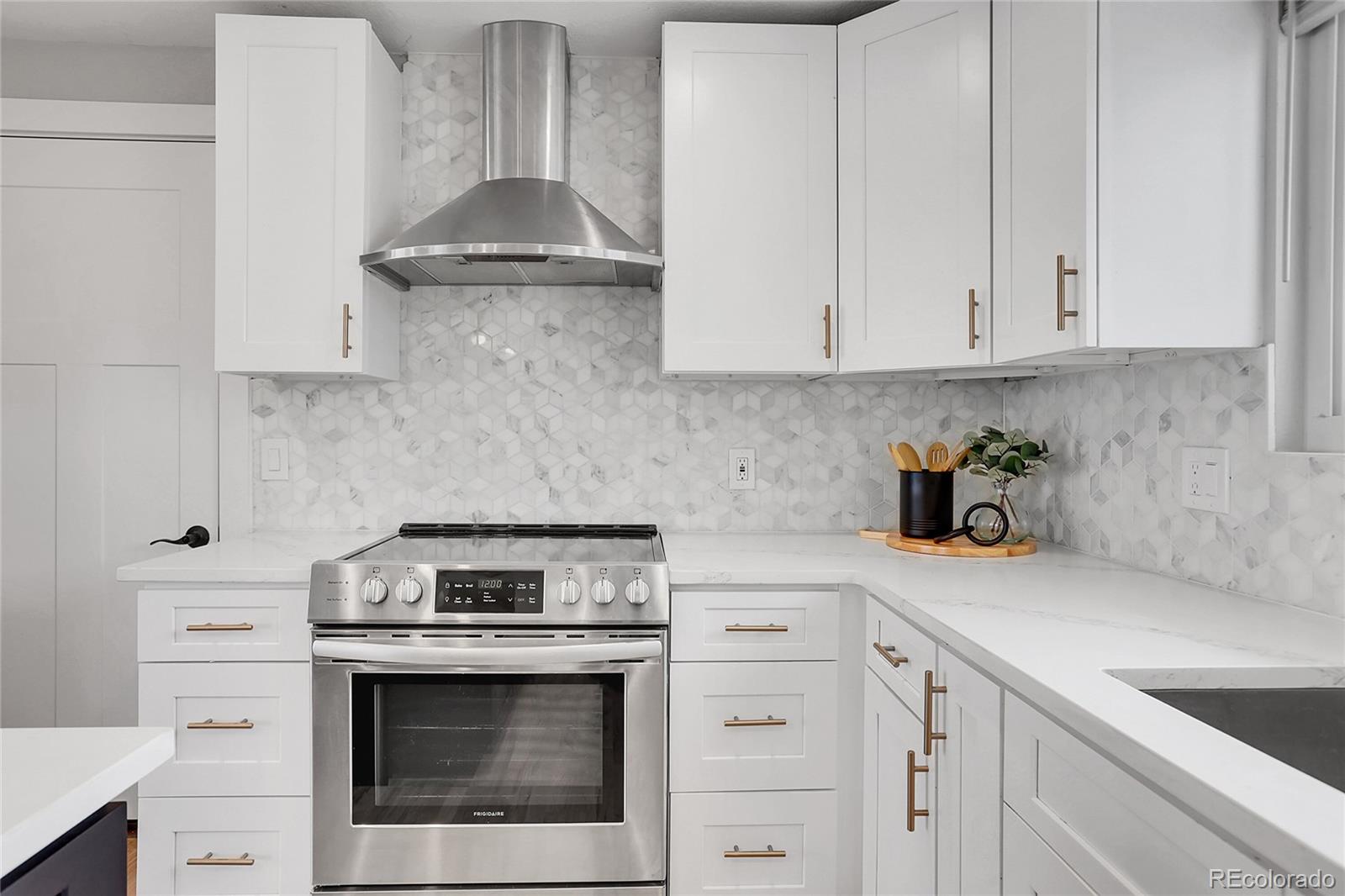 MLS Image #5 for 9565 w 12th place,lakewood, Colorado