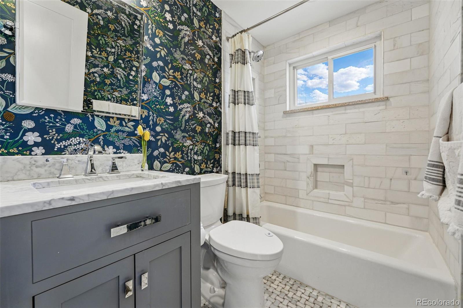 MLS Image #20 for 2527 s vine street,denver, Colorado