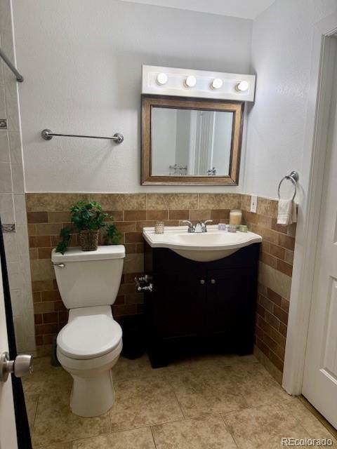 MLS Image #17 for 9019 e oxford drive,denver, Colorado