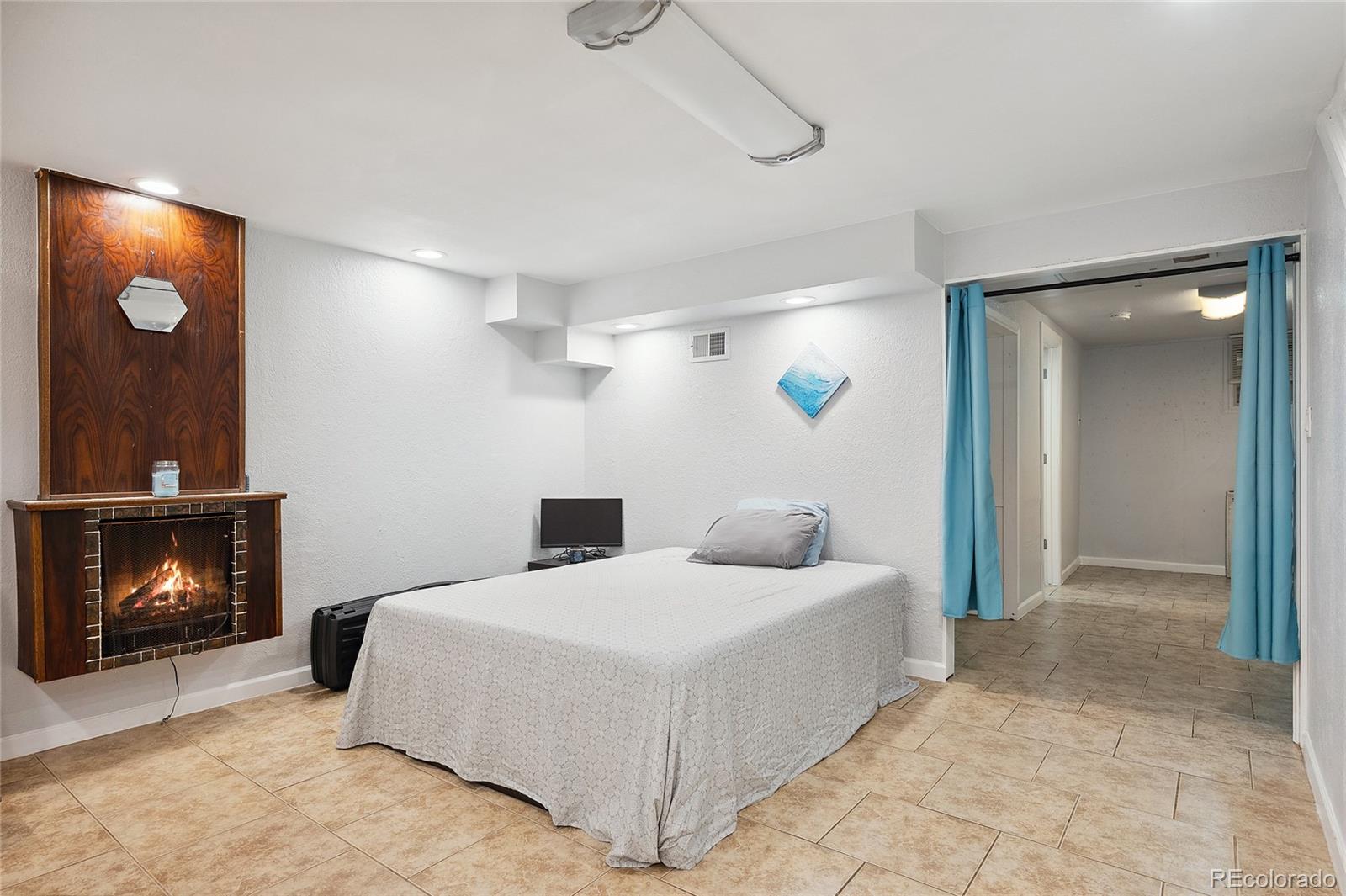MLS Image #20 for 9019 e oxford drive,denver, Colorado